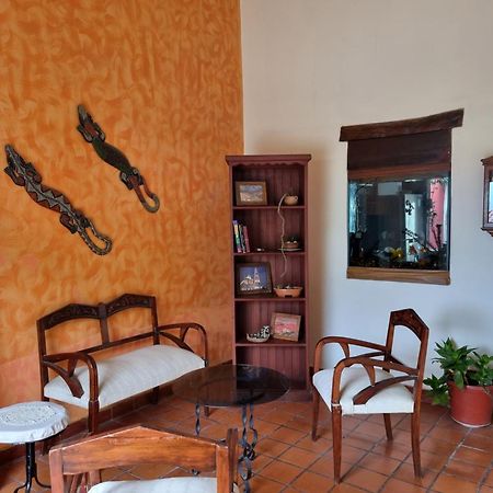 Hostal Las Rosas Salta Luaran gambar