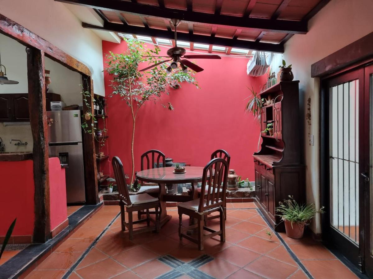 Hostal Las Rosas Salta Luaran gambar