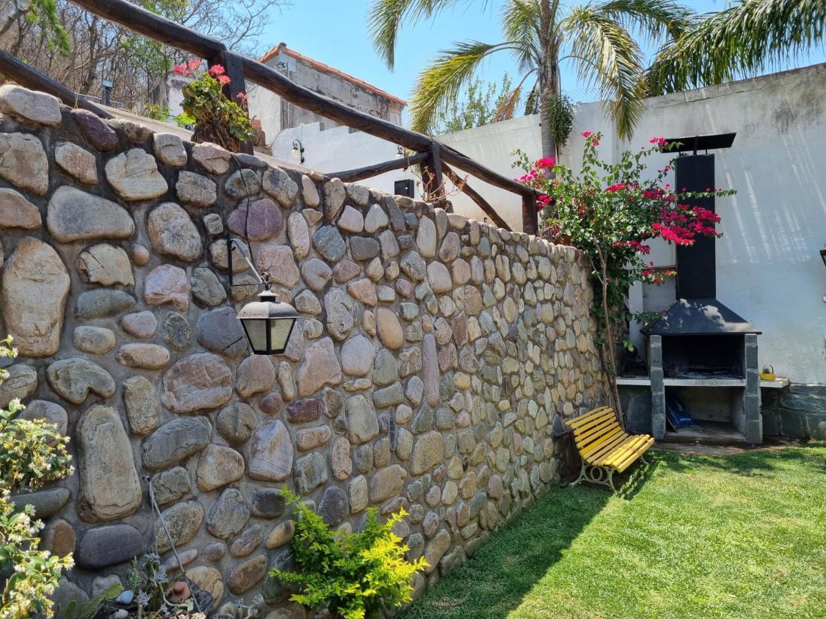 Hostal Las Rosas Salta Luaran gambar