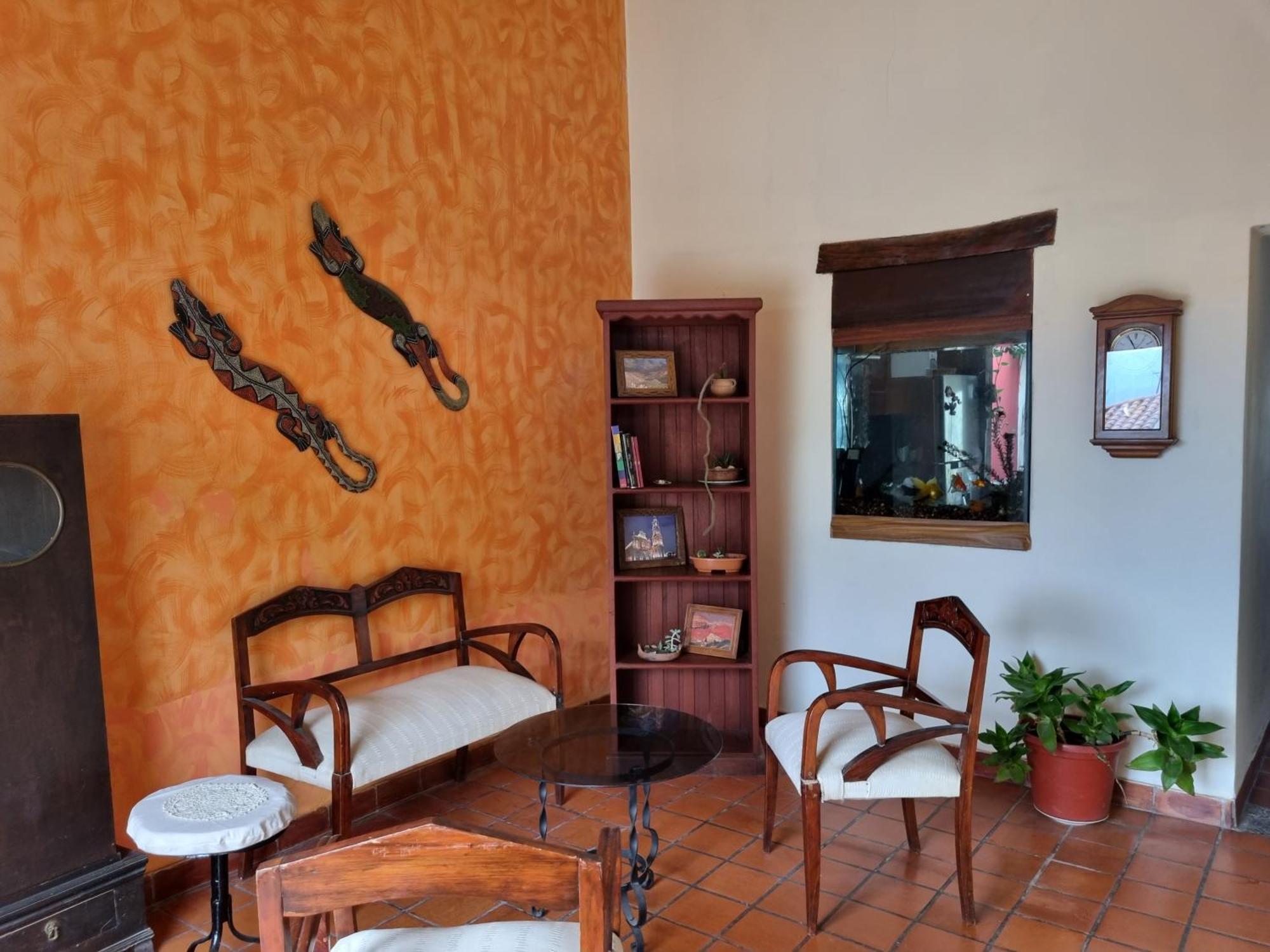 Hostal Las Rosas Salta Luaran gambar
