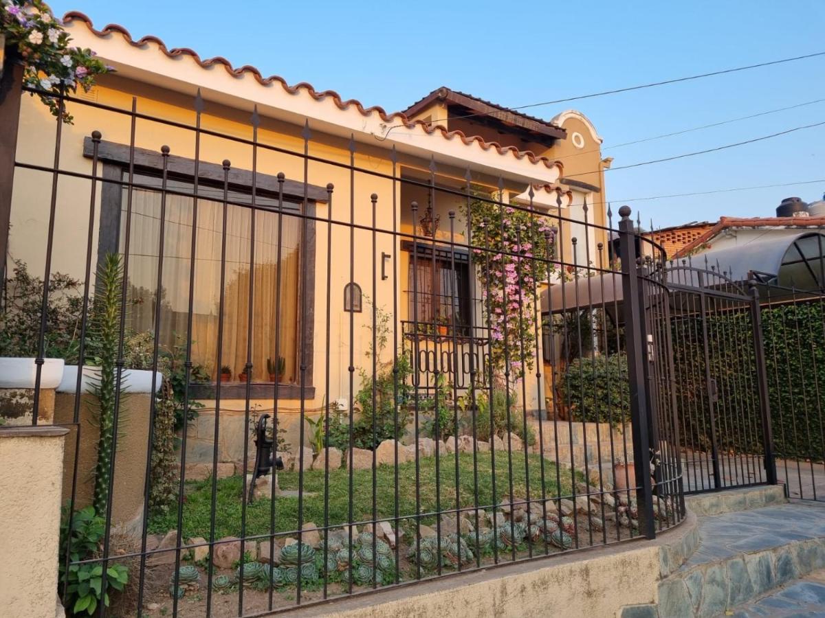 Hostal Las Rosas Salta Luaran gambar
