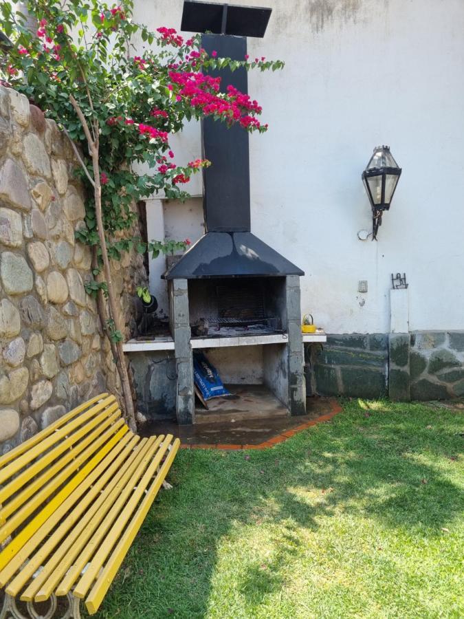 Hostal Las Rosas Salta Luaran gambar