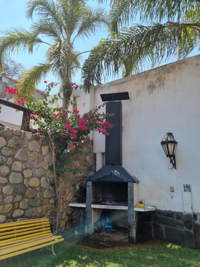 Hostal Las Rosas Salta Luaran gambar