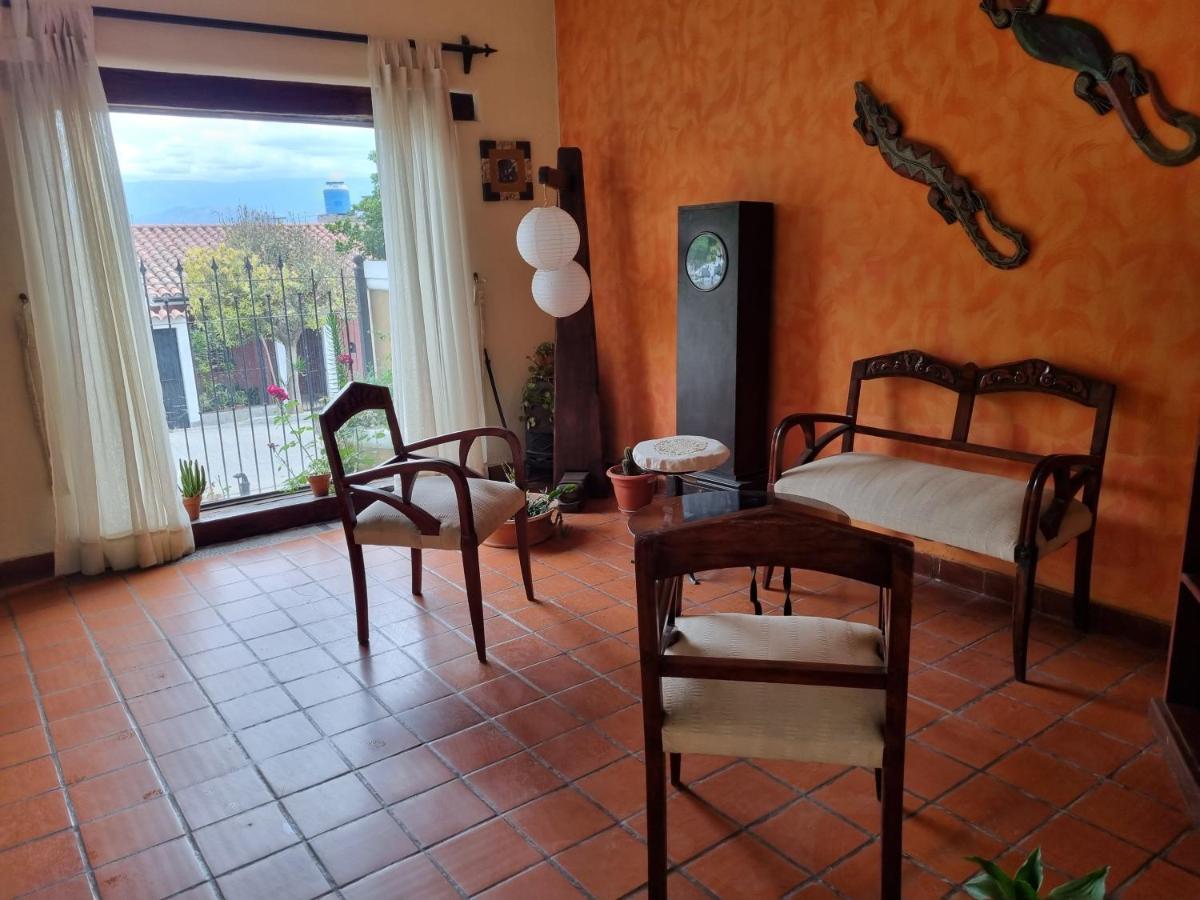 Hostal Las Rosas Salta Luaran gambar