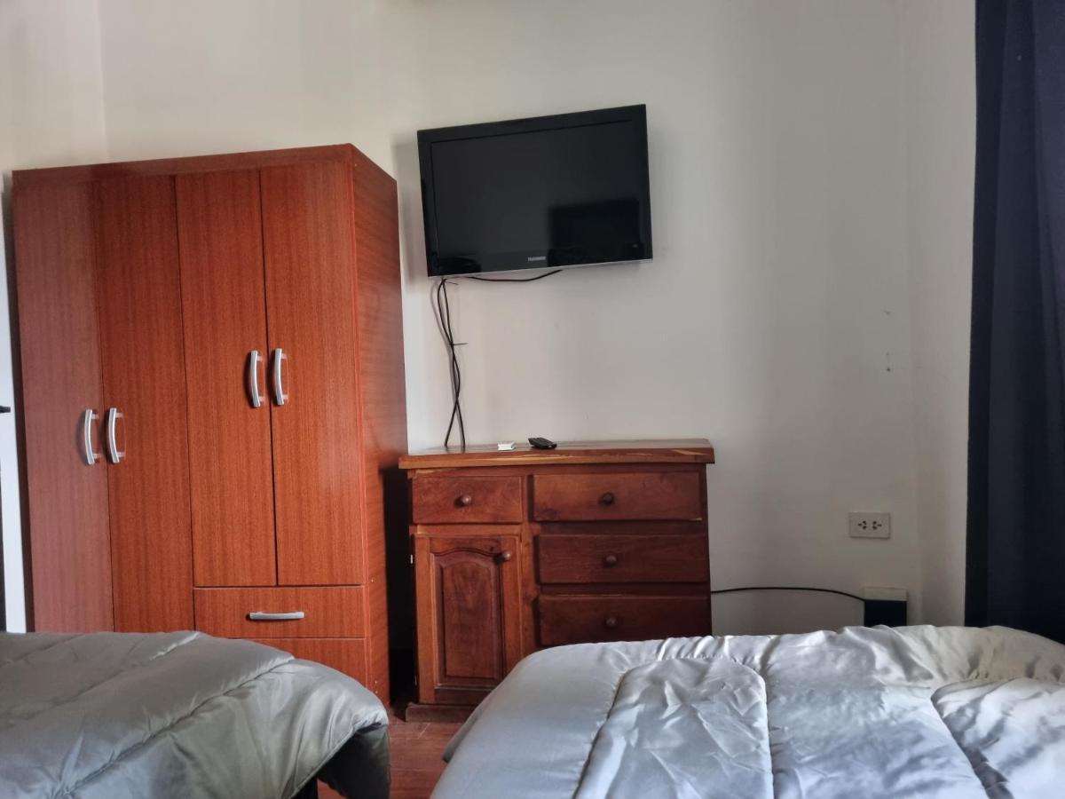 Hostal Las Rosas Salta Luaran gambar