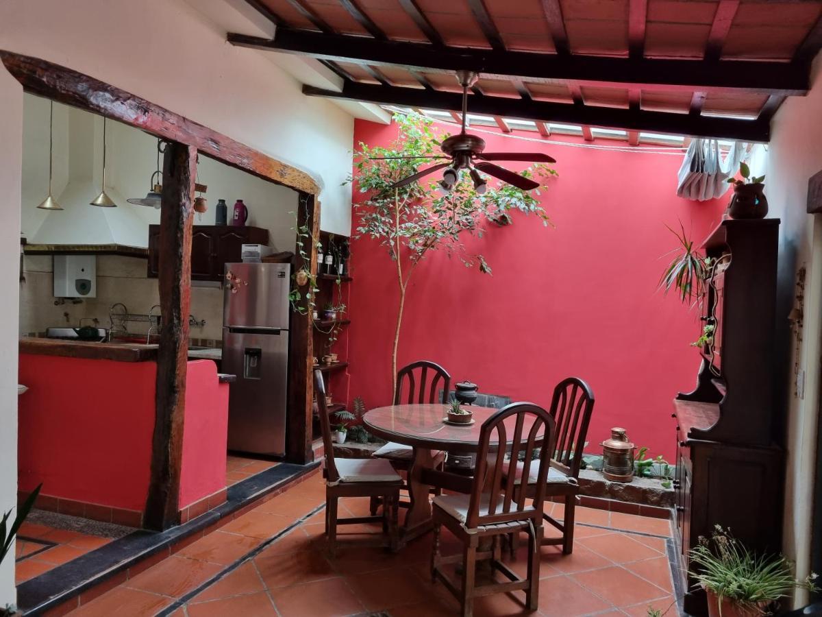 Hostal Las Rosas Salta Luaran gambar