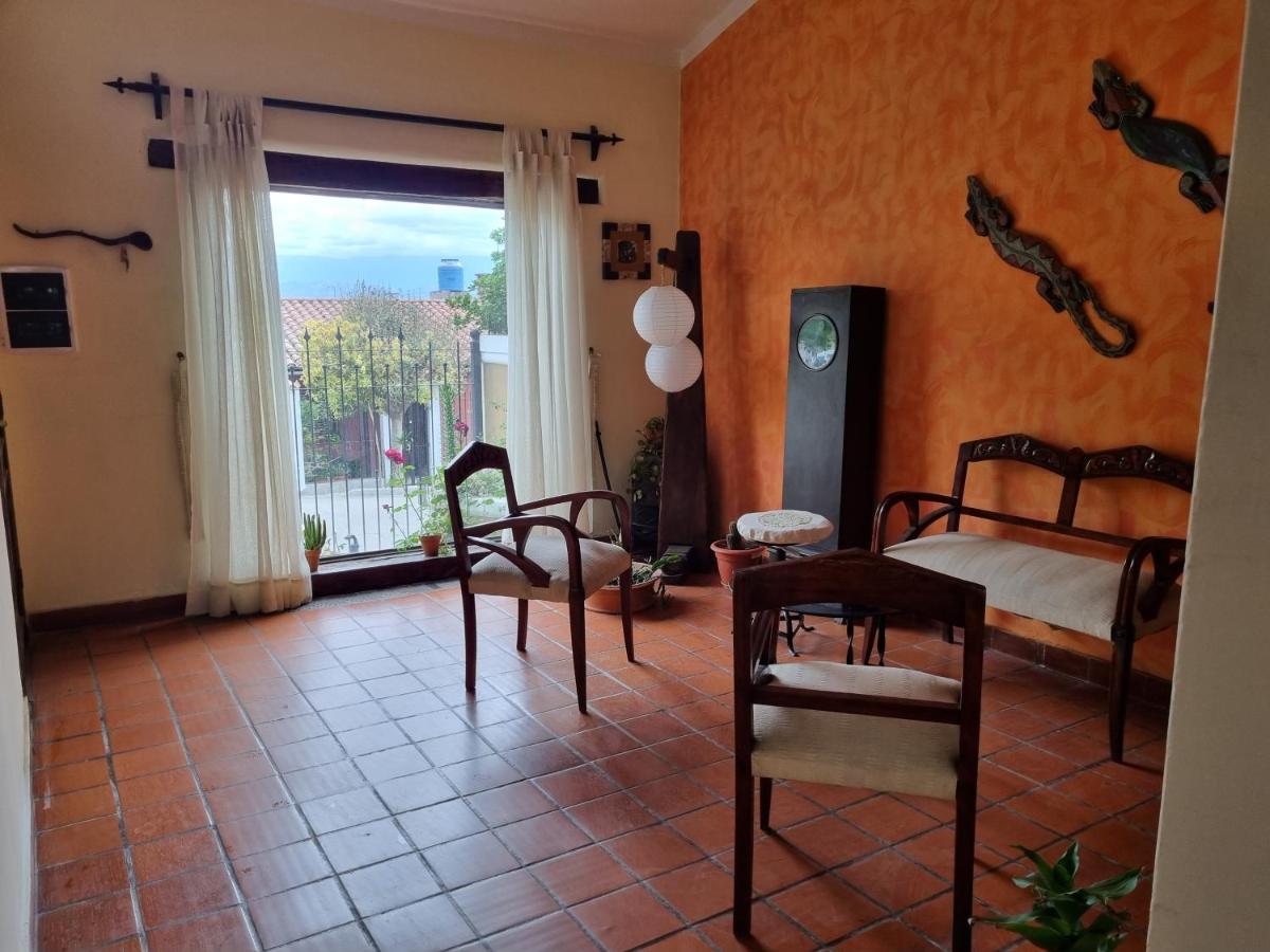 Hostal Las Rosas Salta Luaran gambar