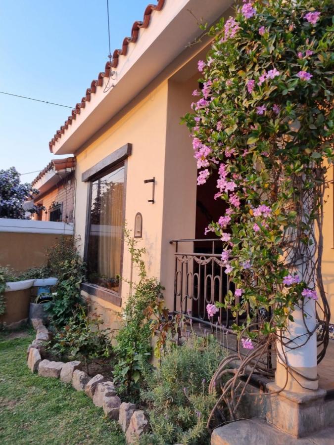 Hostal Las Rosas Salta Luaran gambar