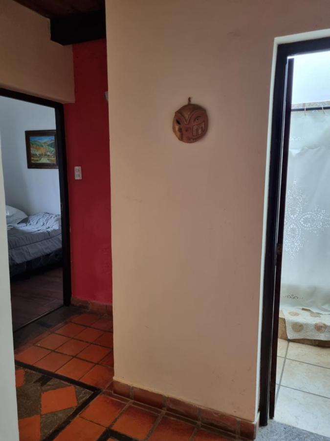 Hostal Las Rosas Salta Luaran gambar