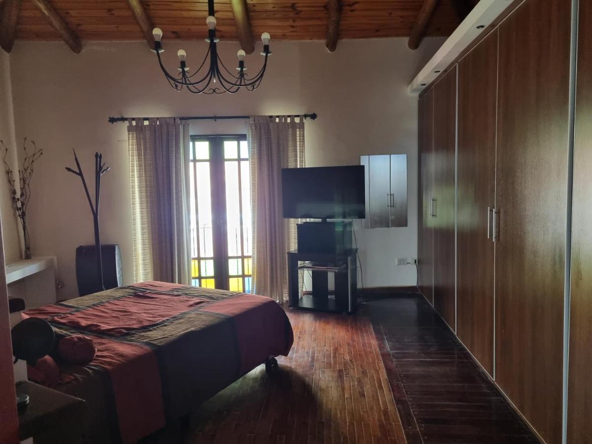 Hostal Las Rosas Salta Luaran gambar