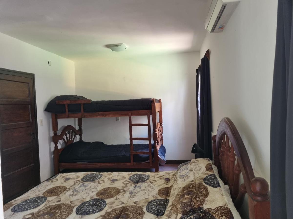 Hostal Las Rosas Salta Luaran gambar